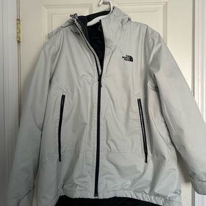 the north face women’s ski jacket- very warm used in great condition size xxl